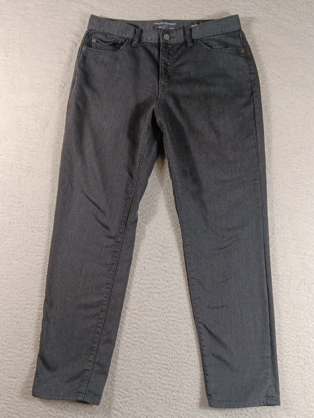 Banana Republic Jeans Mens 32x30 Gray Denim Travel Jean Athletic Fit Stretch